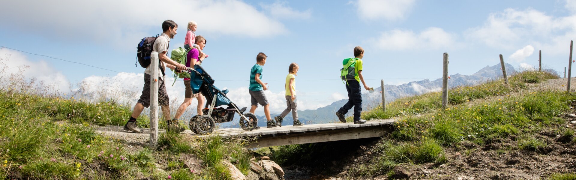hiking with the family in Arosa | © Tourismus Savognin Bivio Albula AG