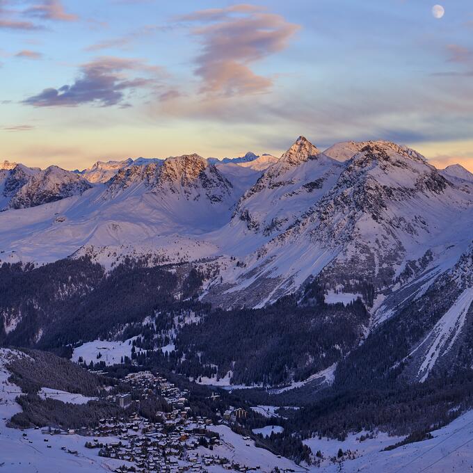 sunset winter holiday Arosa | © © Arosa Tourismus