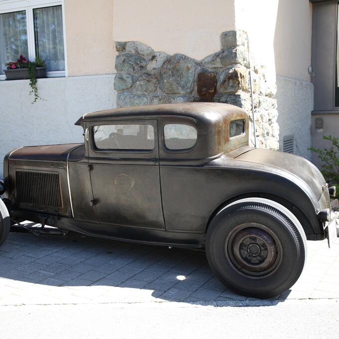 Oldtimer Auto in Arosa