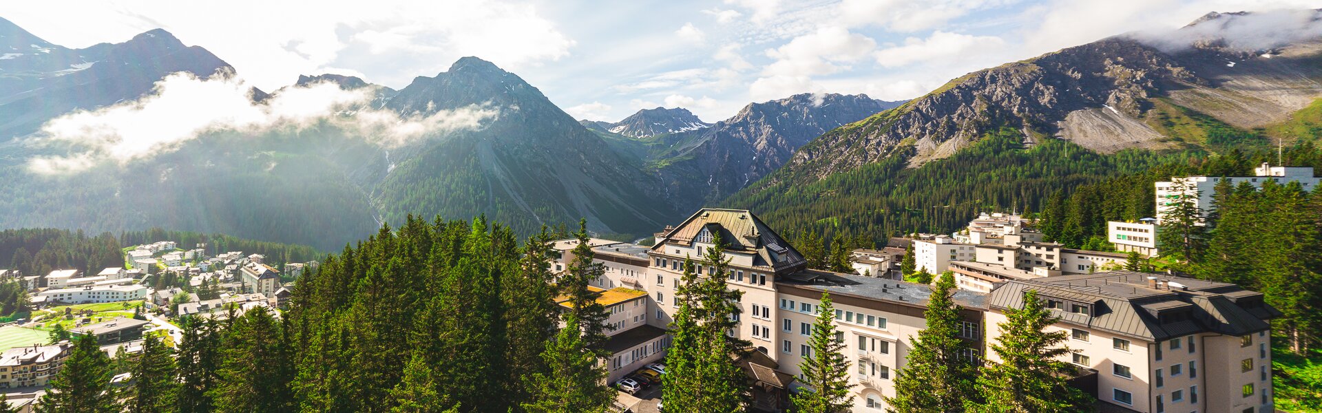 Waldhotel Arosa im Sommer