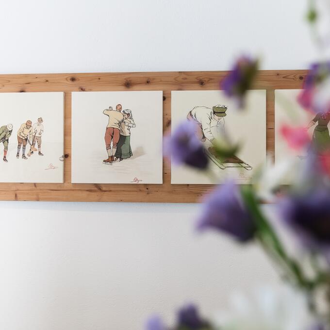 paintings and flowers in the Waldhotel