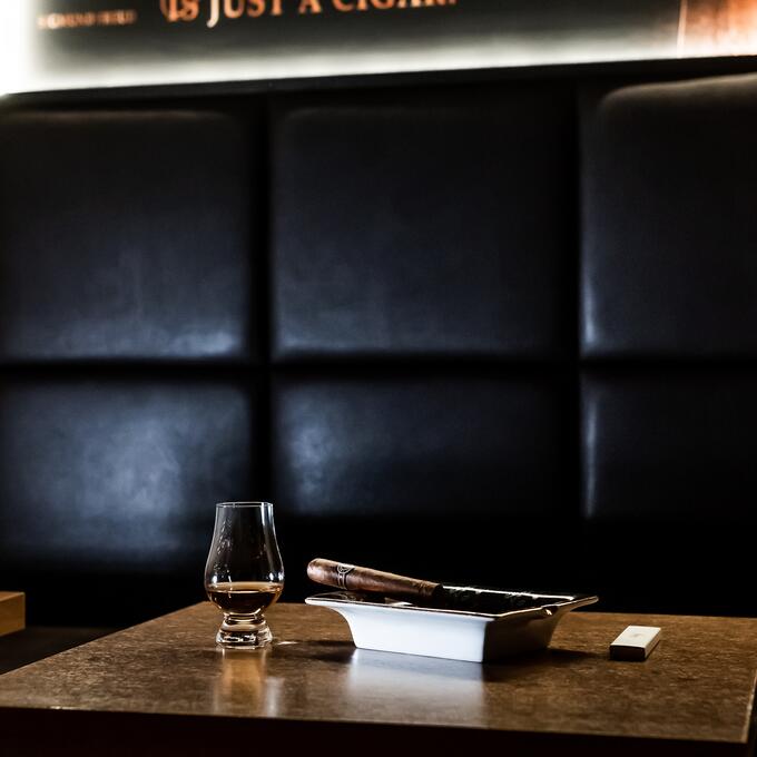 Zigarren Lounge Hotel Arosa