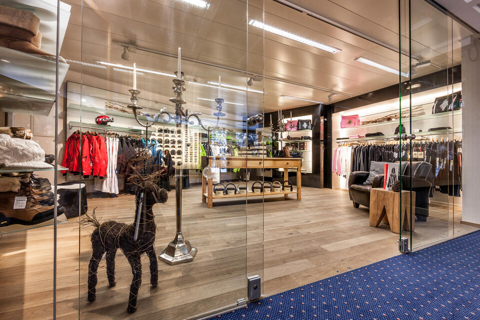 sports shop Arosa | © Urs Homberger Arosa Switzerland