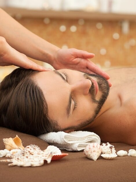 massage at the wellness hotel in Arosa