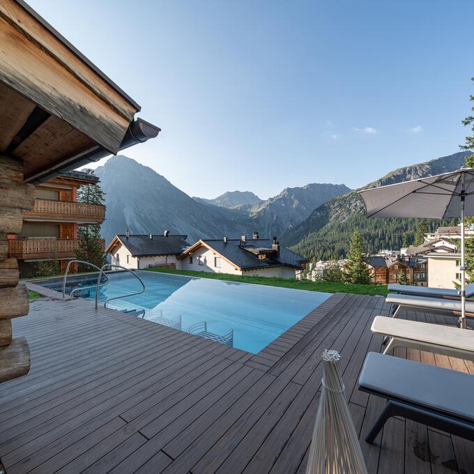 Brandneuer Outdoor Pool