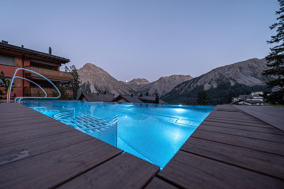 hotel with infinity pool Switzerland