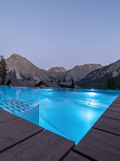 hotel with infinity pool Switzerland