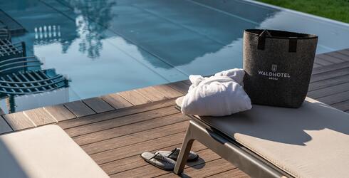 Aussenpool des Waldhotels