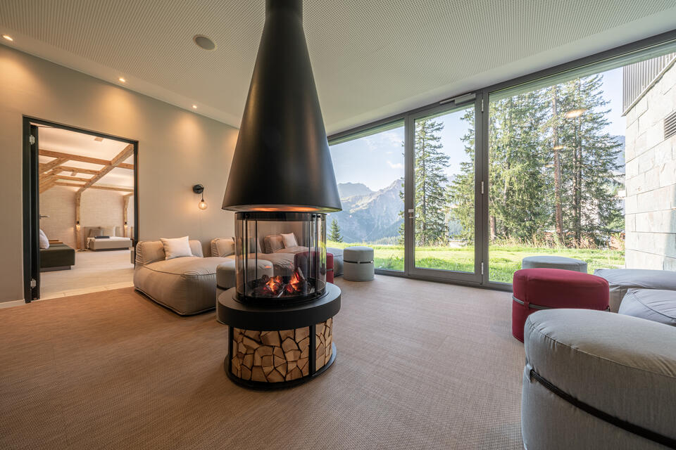 Lagerfeuer Lounge im Waldhotel