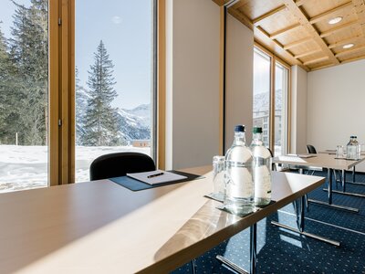 seminar hotel Arosa in winter